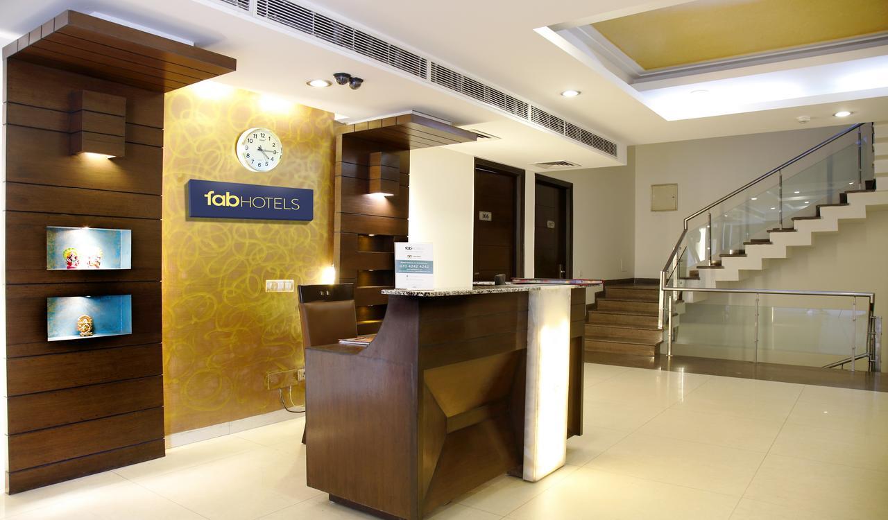 Fabhotel Oasis Dlf Phase 3 Gurgaon Exterior photo